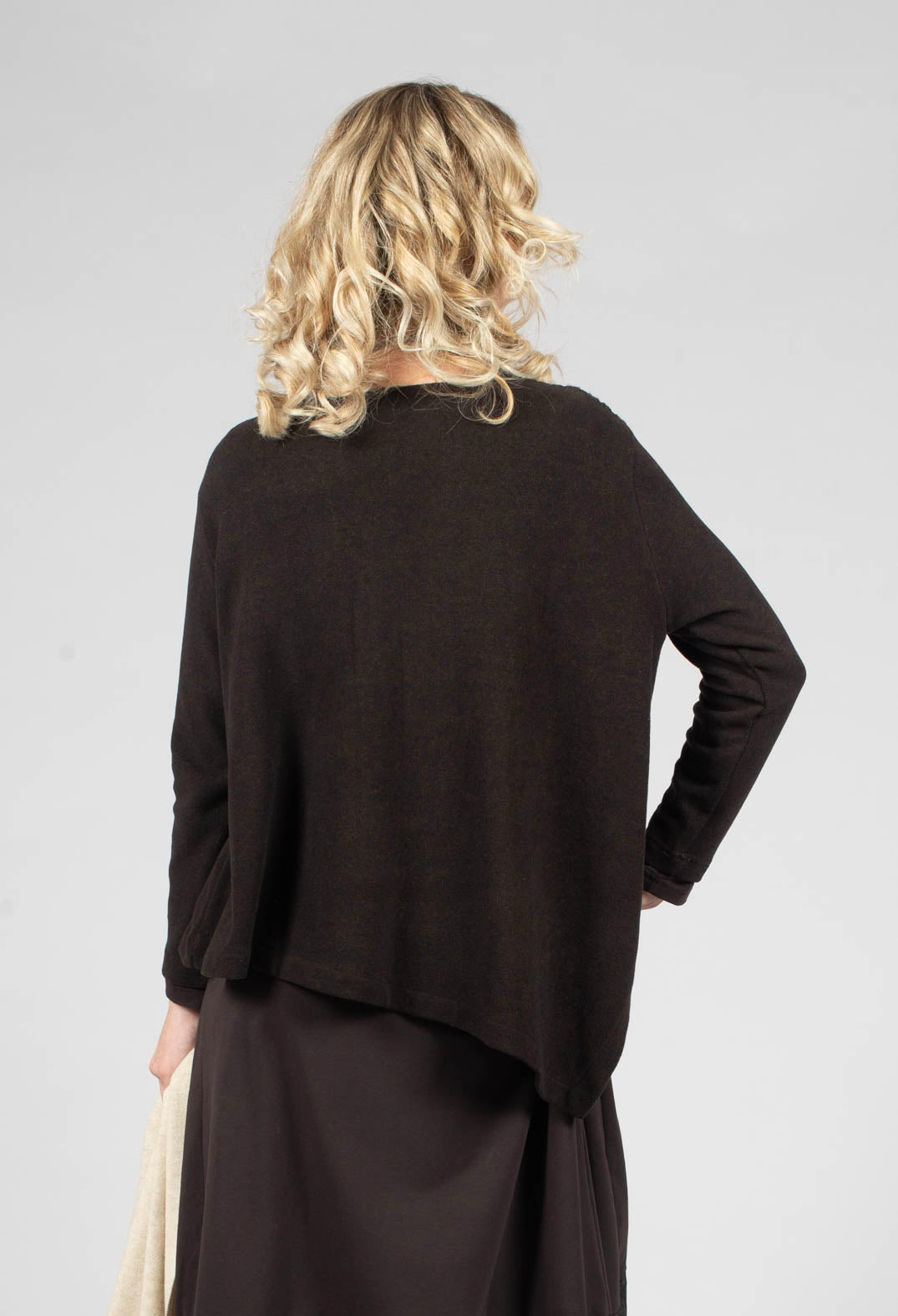 Cara Jumper in Moro