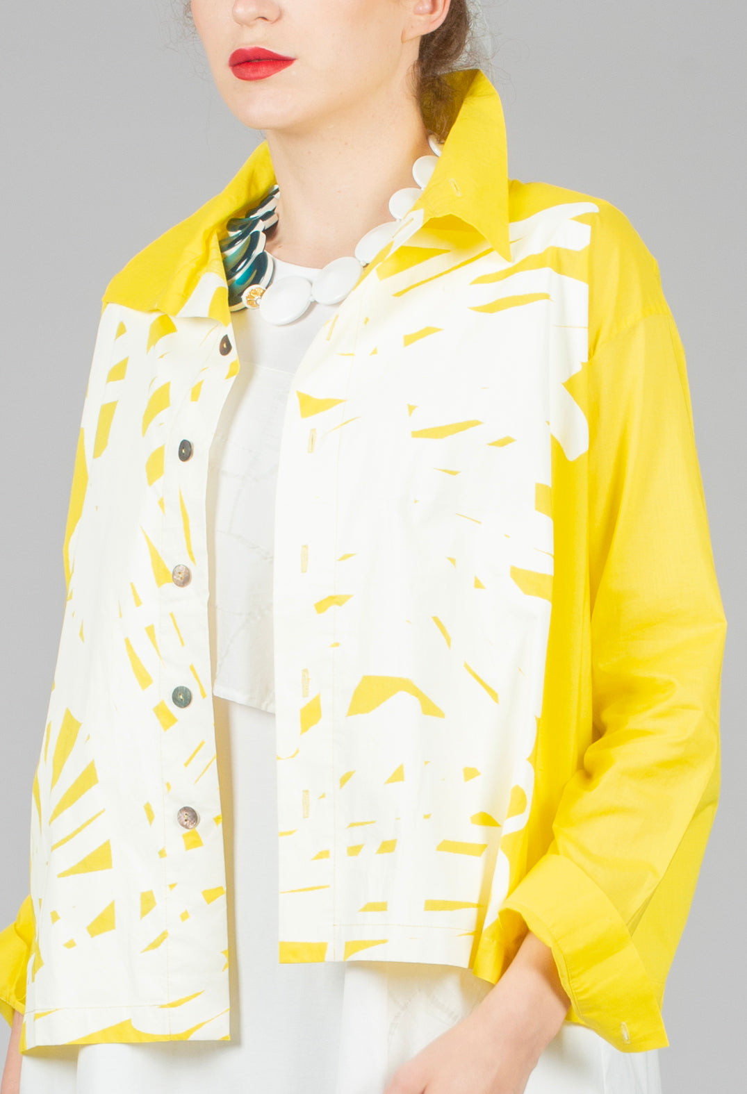 Shirt with Bold Print in Yellow