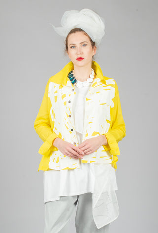 Shirt with Bold Print in Yellow