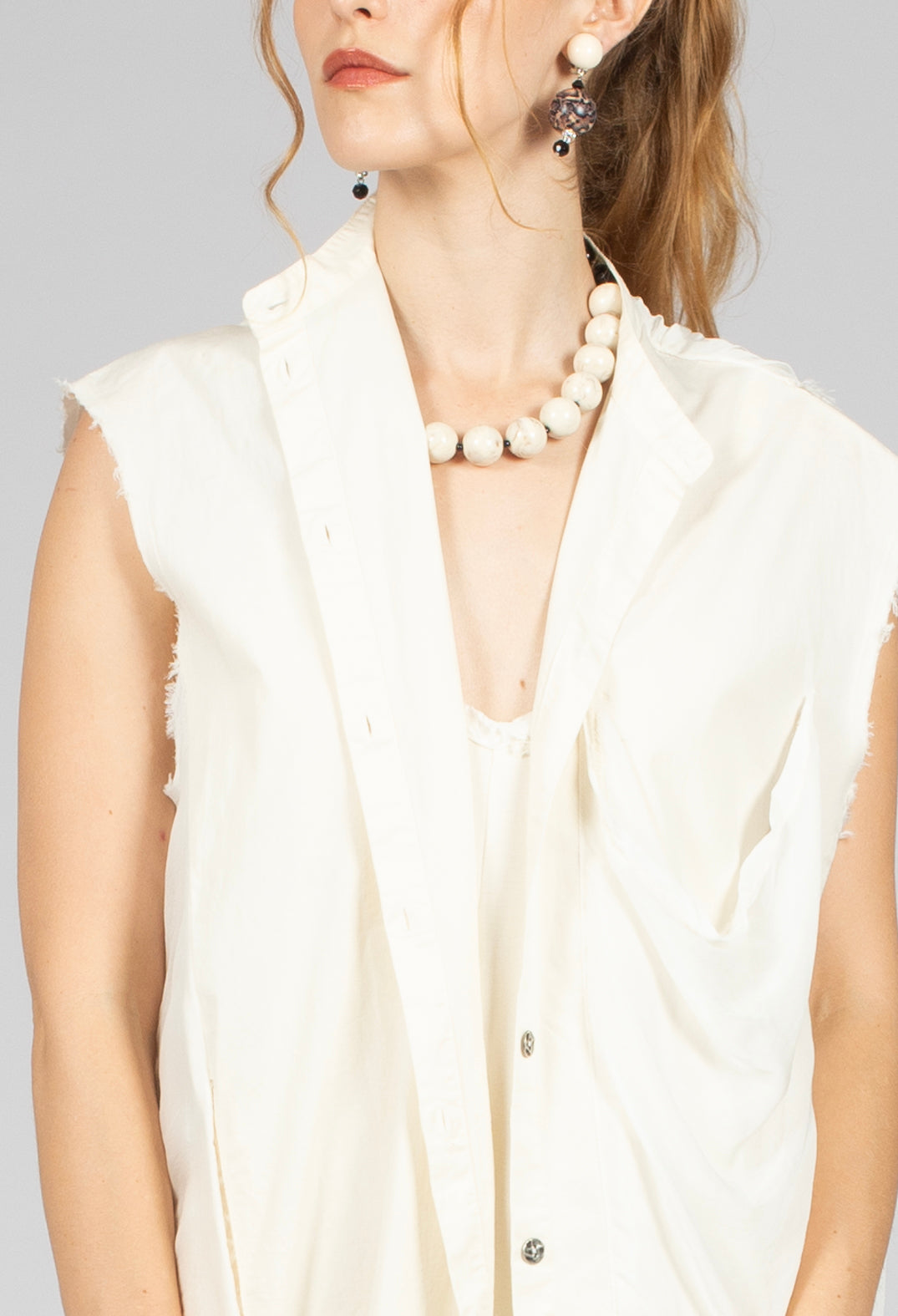 Sleeveless Shirt in Antique White