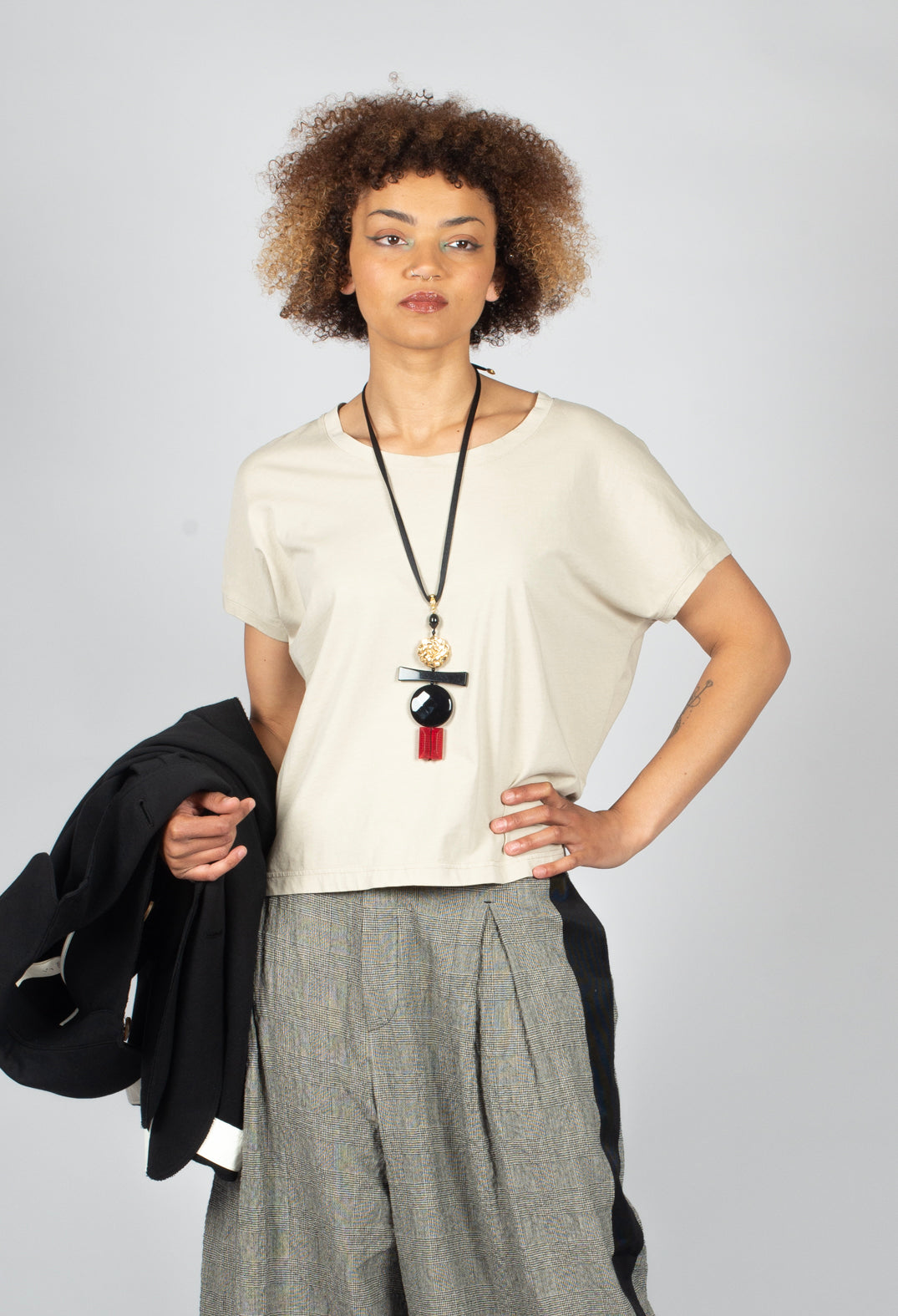 Decisa U T-Shirt in Grezzo
