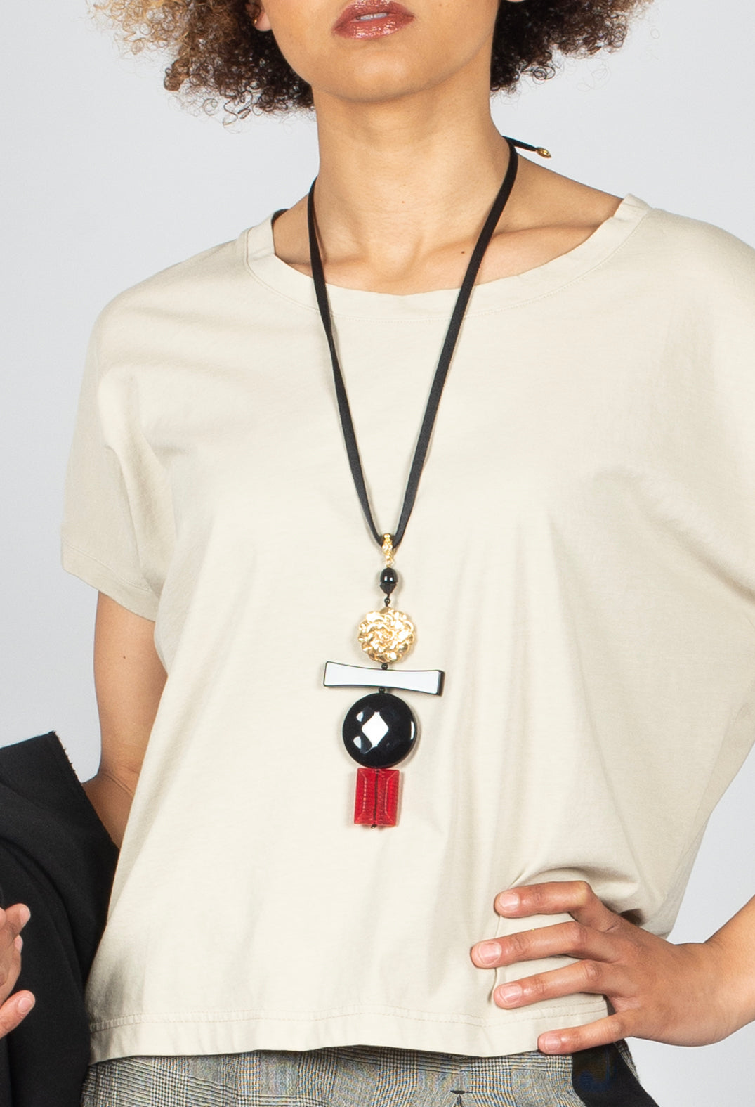 Decisa U T-Shirt in Grezzo