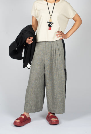 Cropped Trousers in Black and White