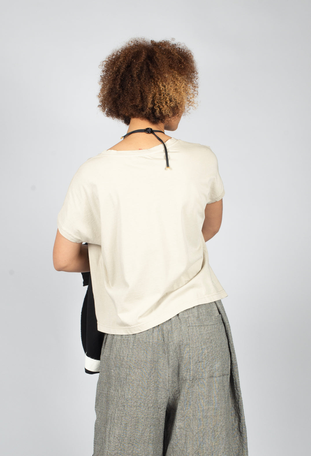 Decisa U T-Shirt in Grezzo