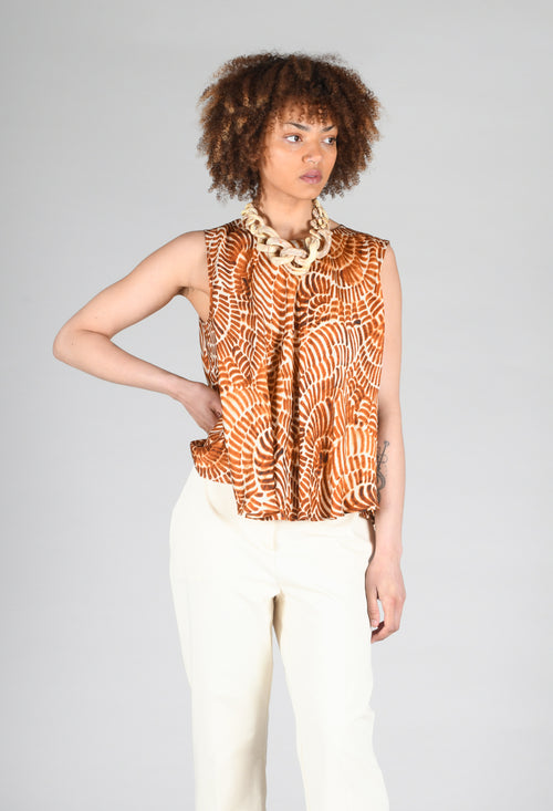 Sleeveless Blouse in Shell Print