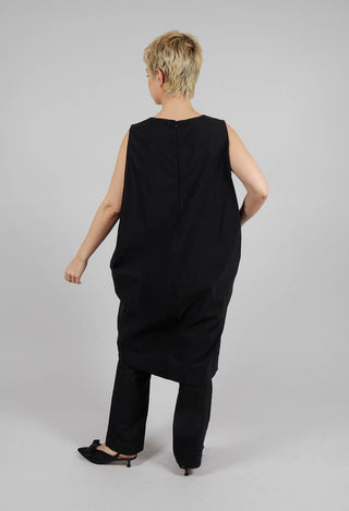 Loose Sleeveless Tunic in Black