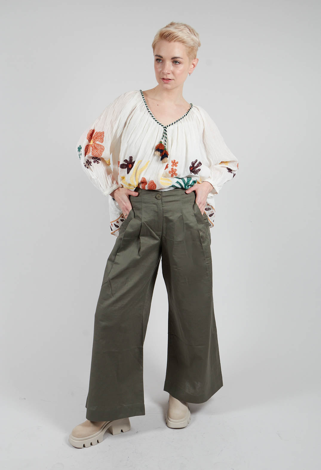 Daisy Trousers in Kaki