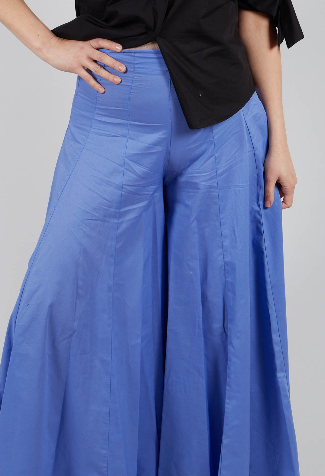 Debby Trouser in Pervinca
