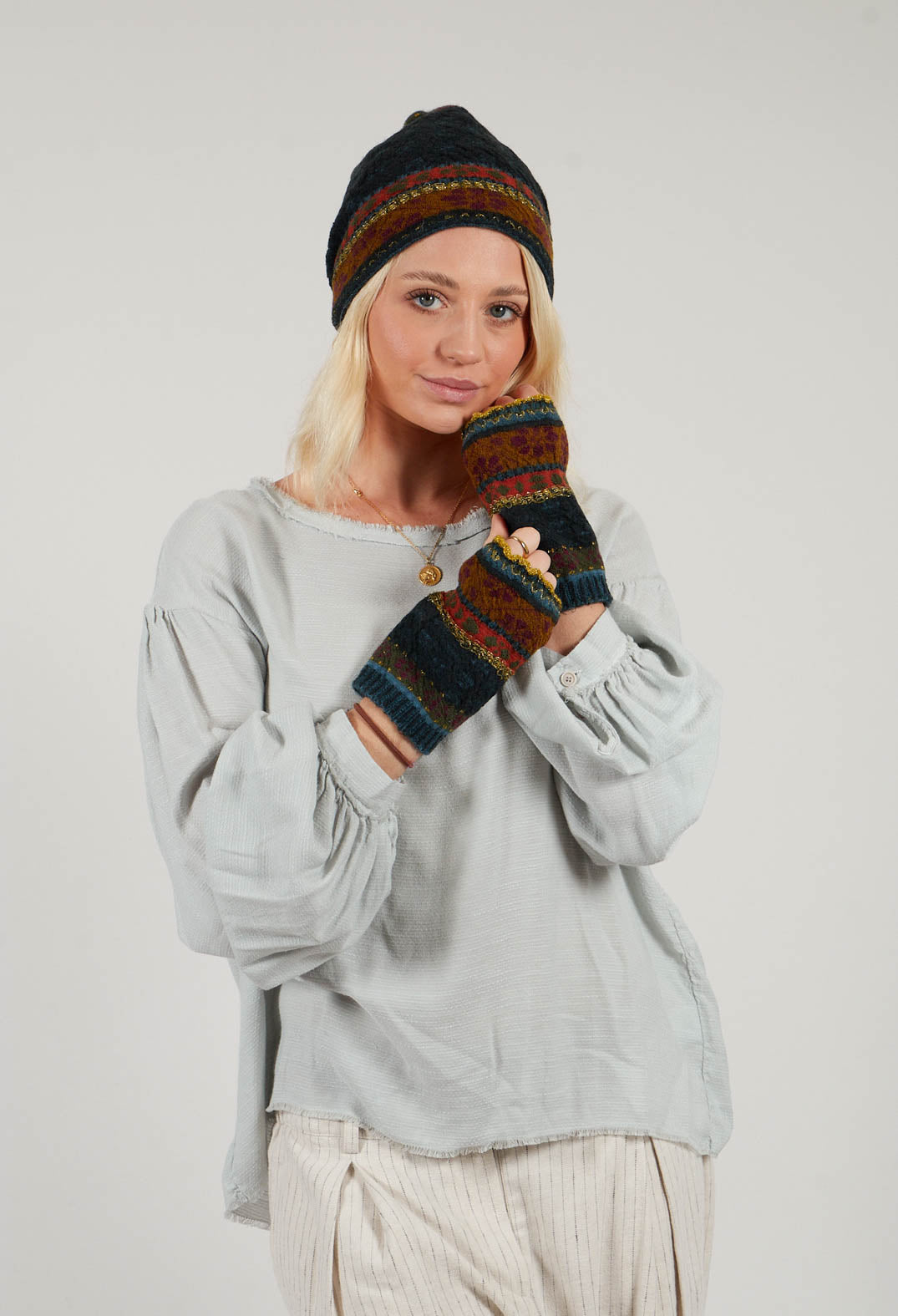 Decorative Wool Cuffs in Turquoise