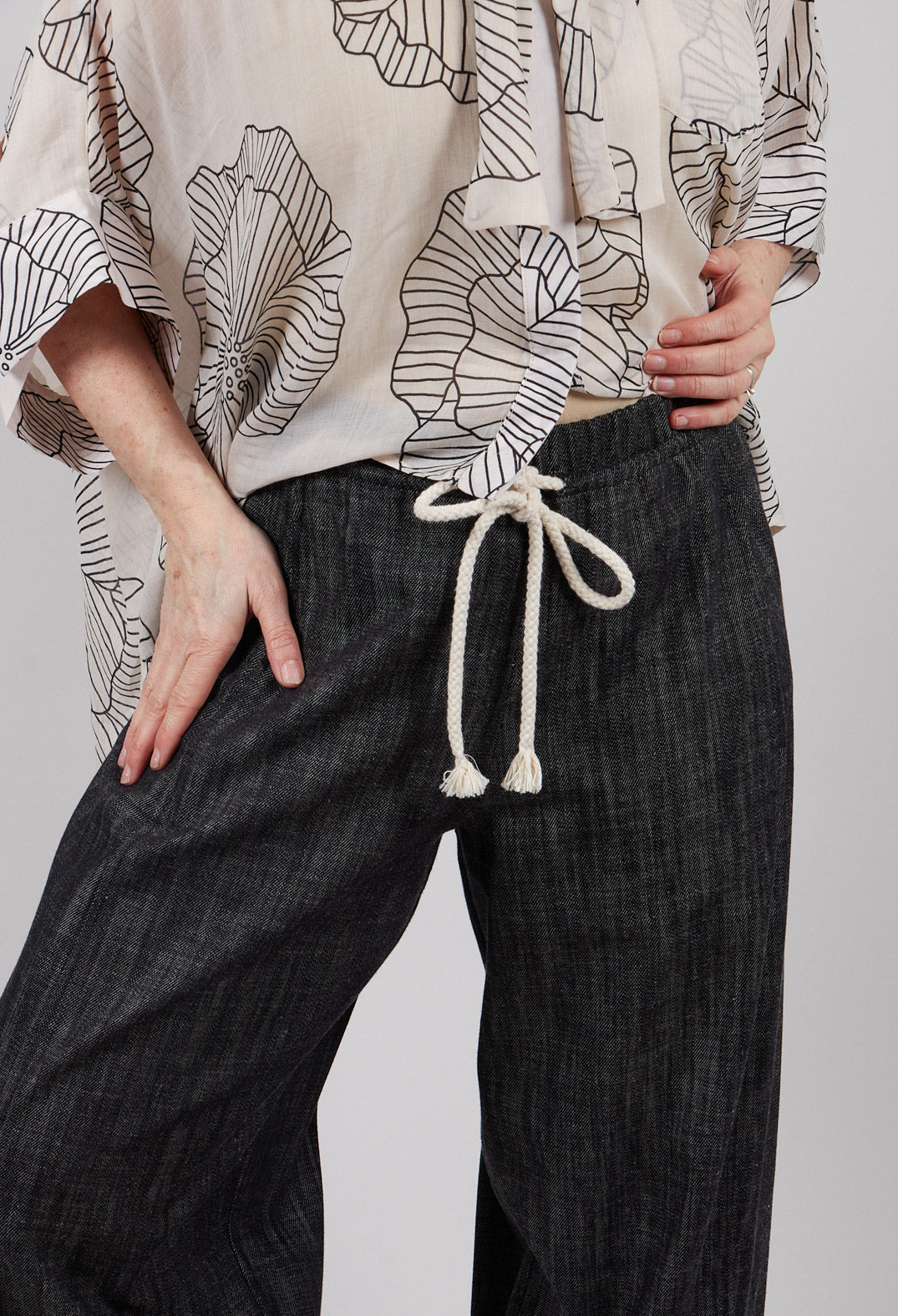 Denim Look Trouser in Nero Grafite