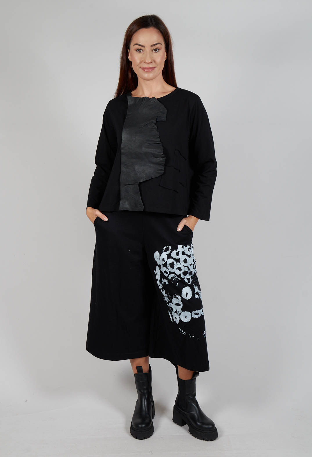 Detachable Feature Top in Black