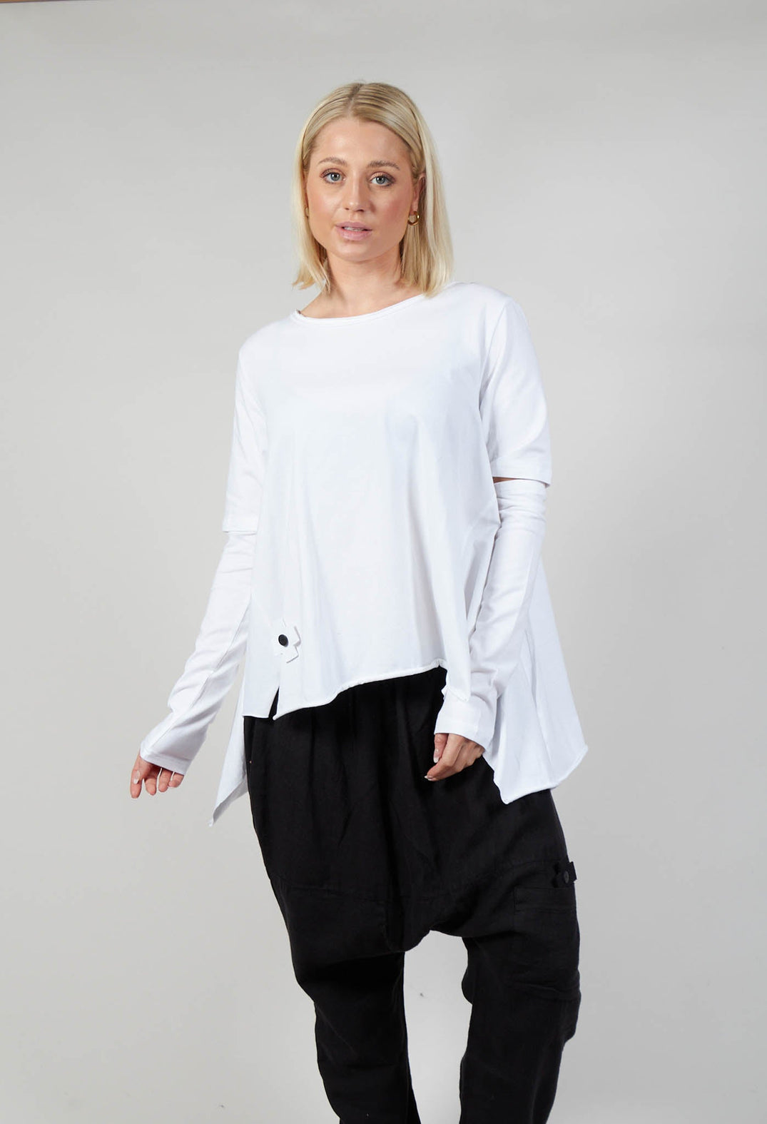 Detached Sleeve T-shirt in White