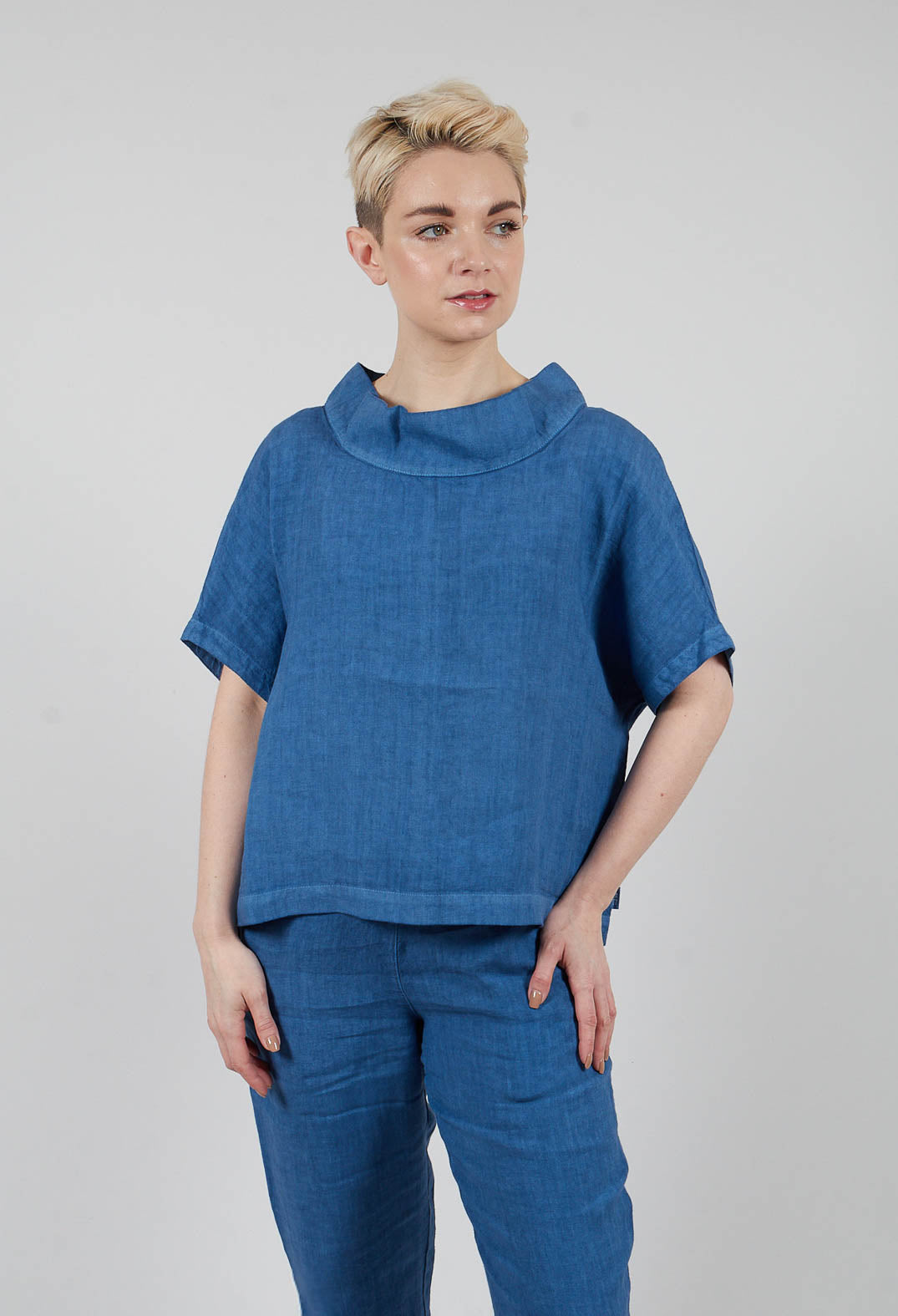 Diva Shirt in Eva Blue