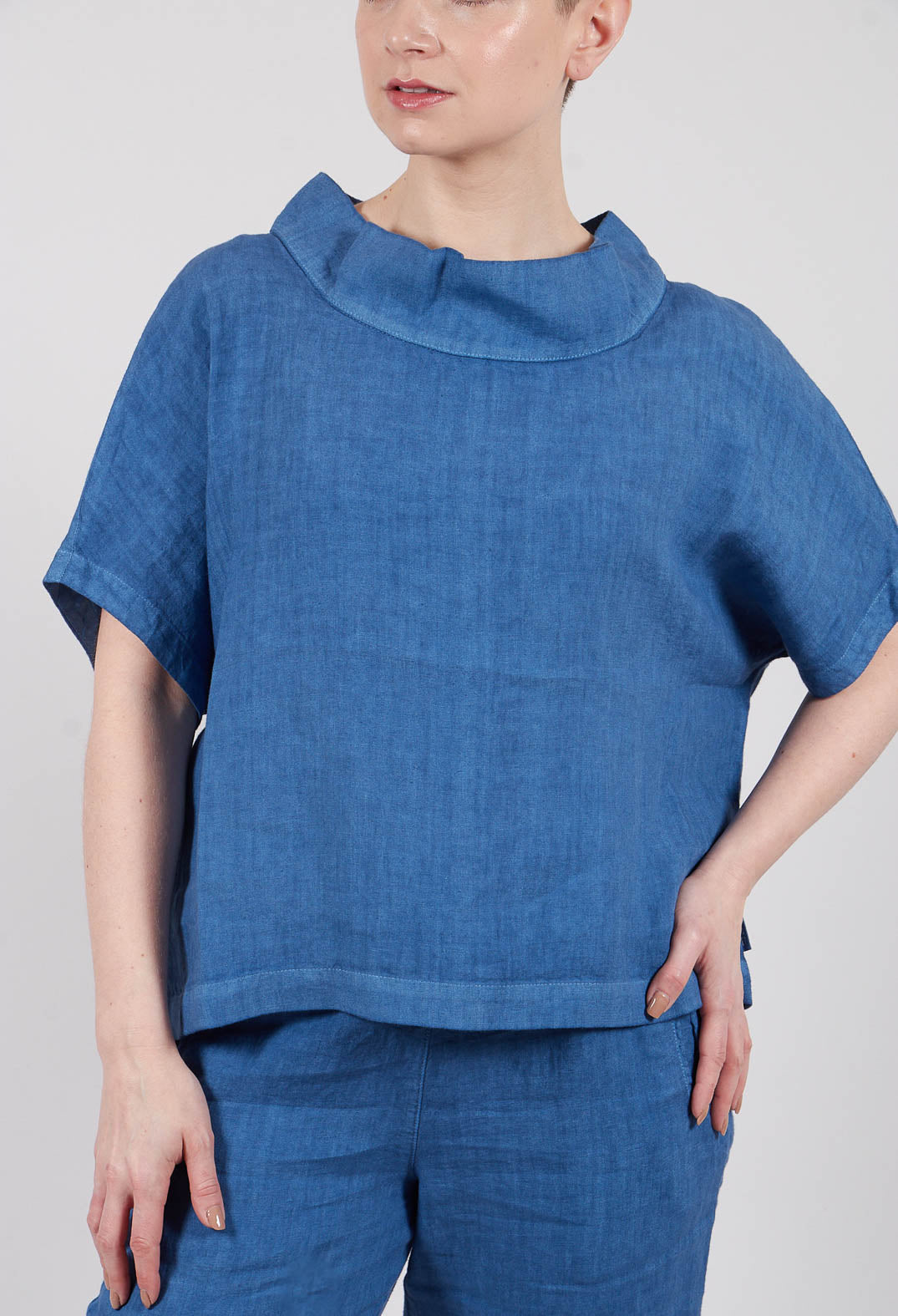 Diva Shirt in Eva Blue