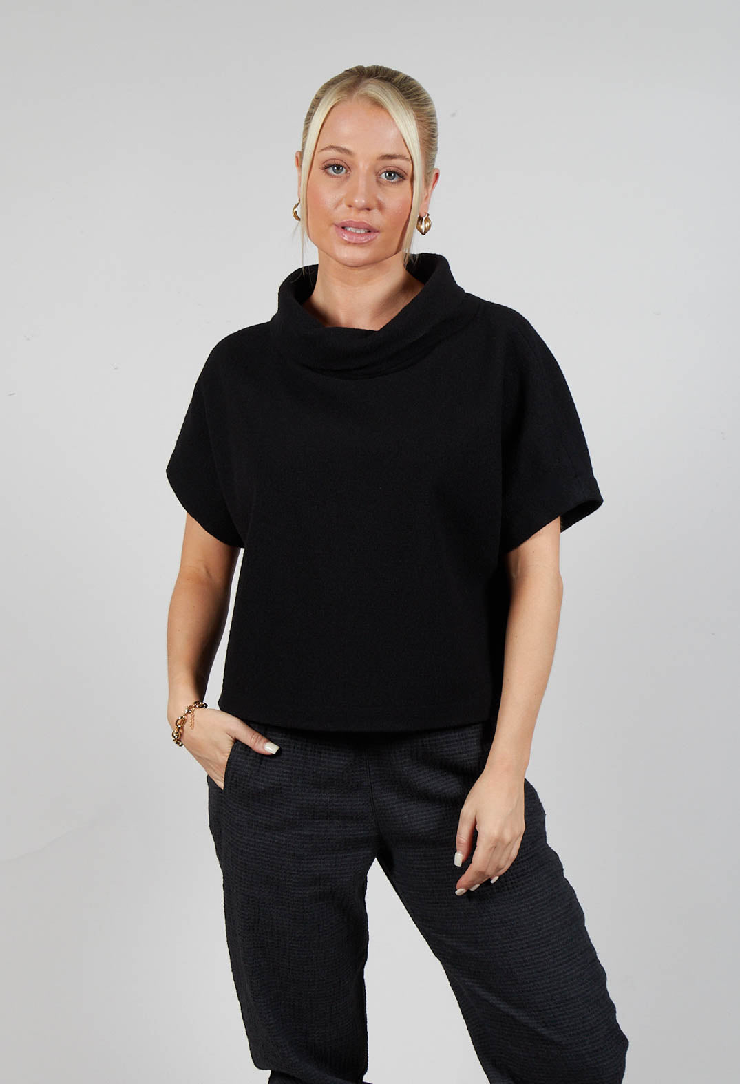Diva Top in Black