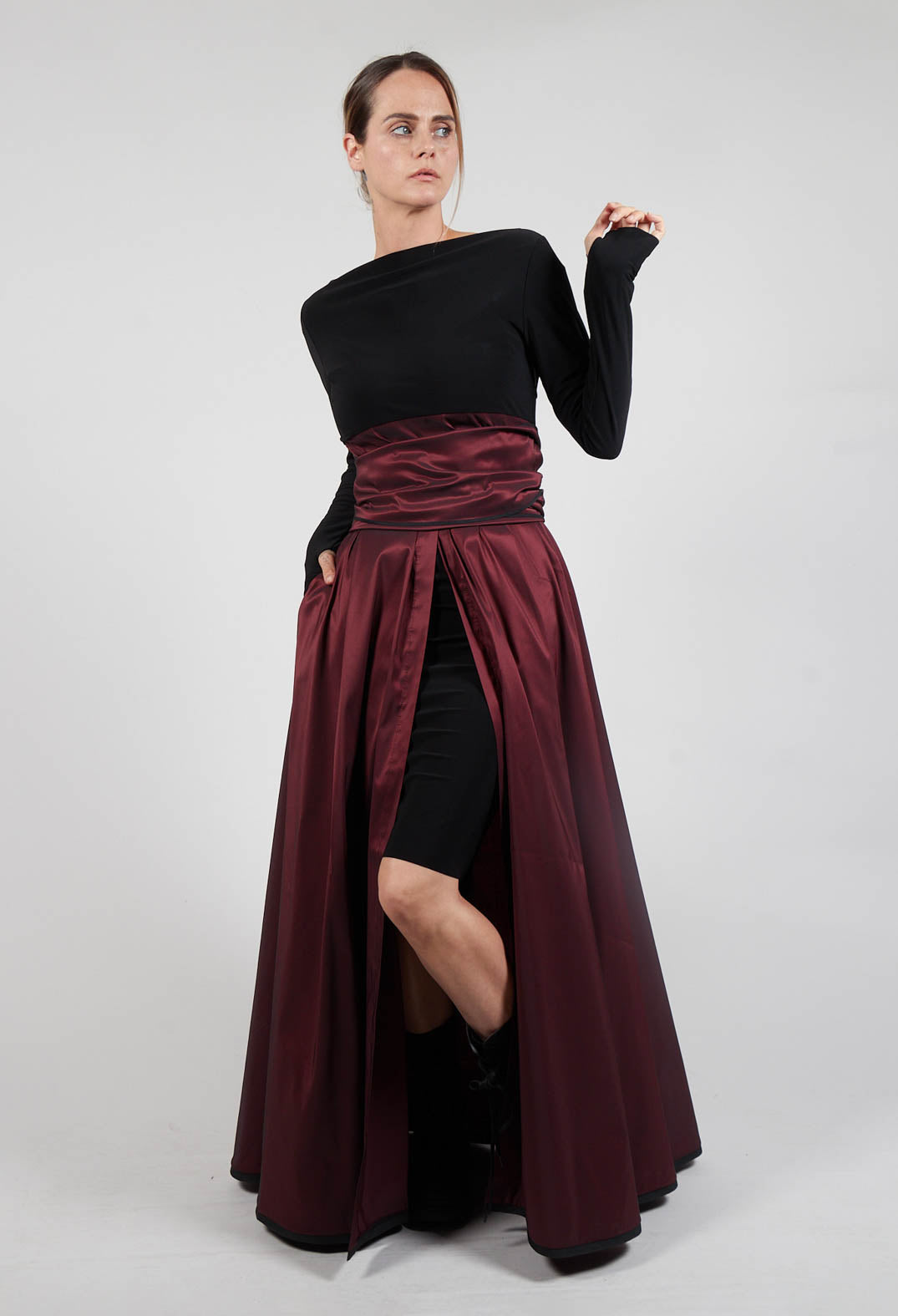 Dress Kivi2 In Black Burgundy - Main Image