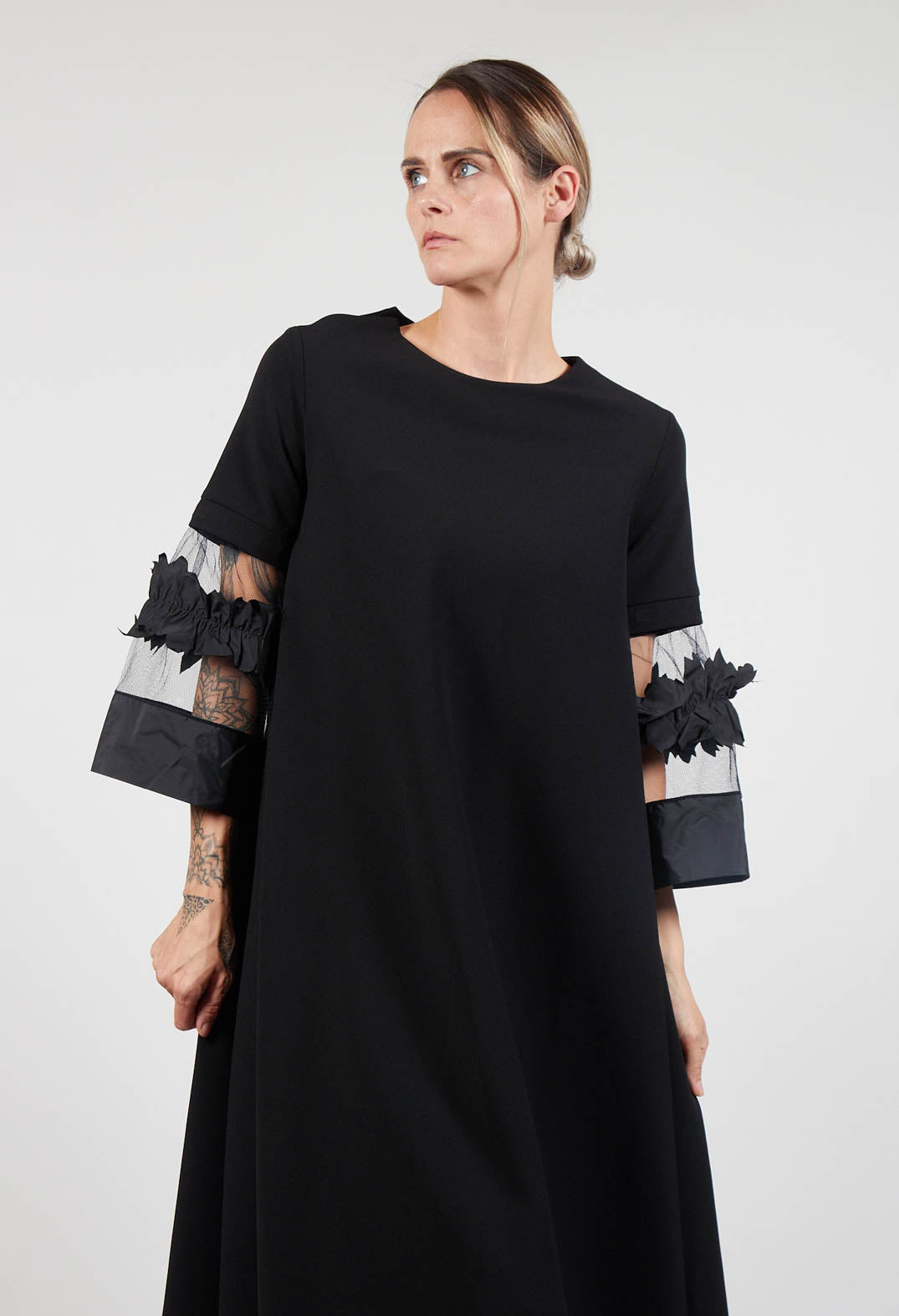 Nila Dress In Black with Detachable Sleeves