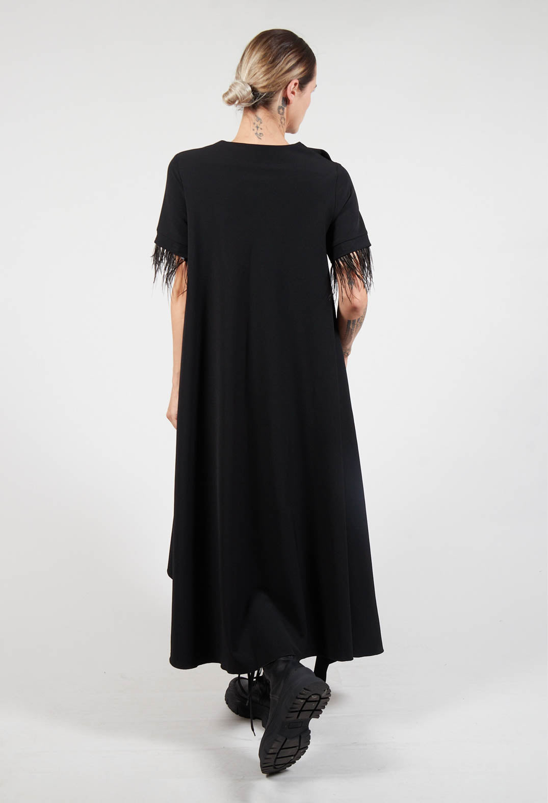 Nila Dress In Black with Detachable Sleeves