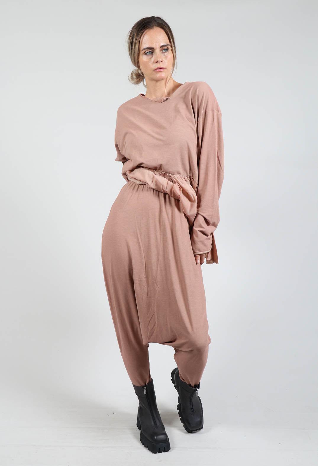 Drop Crotch Leggings in Amaretto Cloud