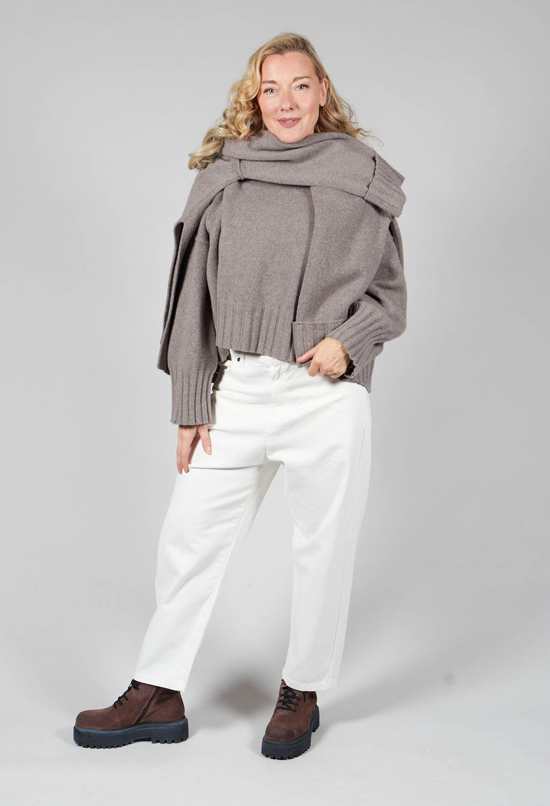 Cropped Oversized Jumper in Taupe