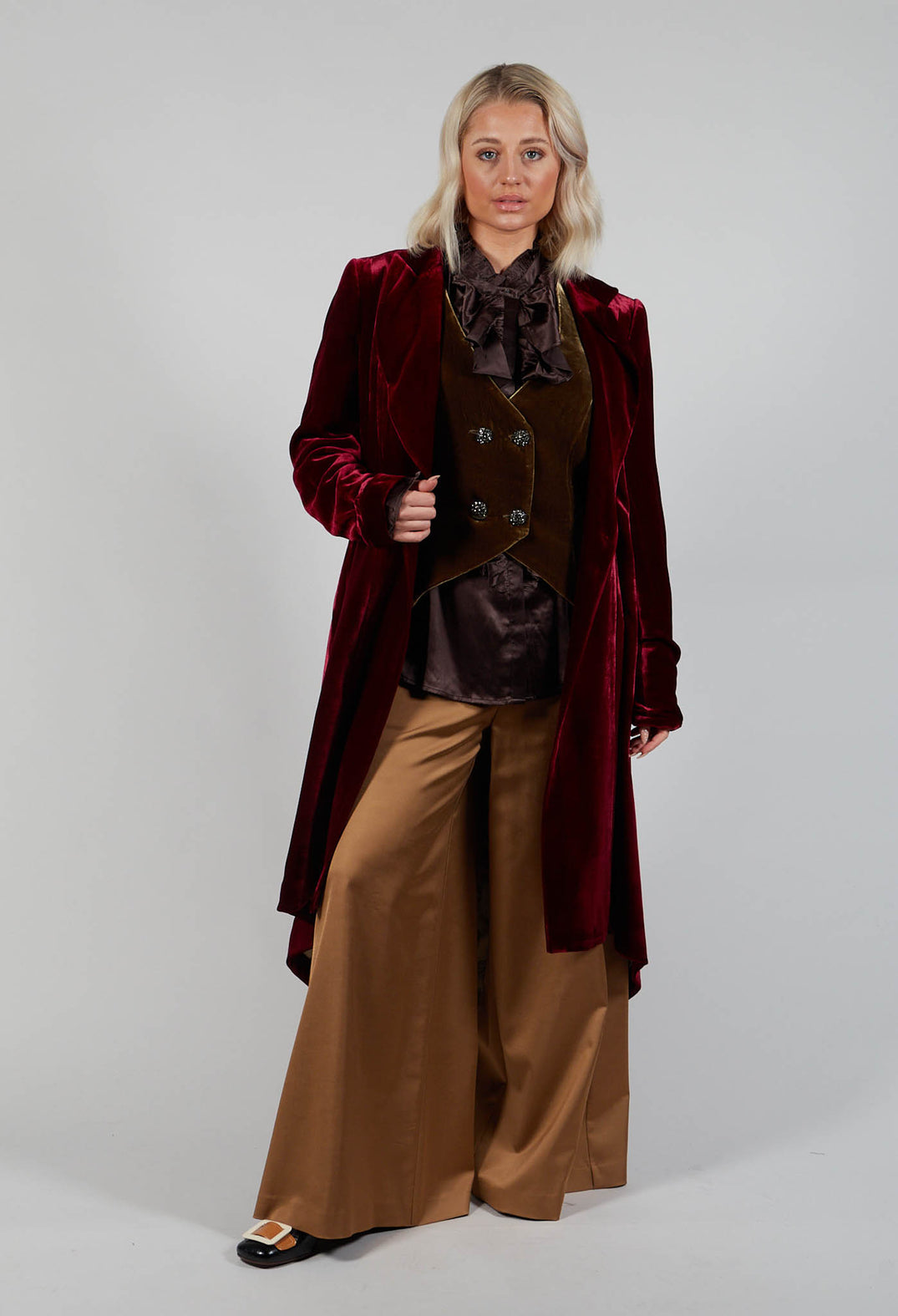 Ingeborg Shirt with Ruffles in Chocolate