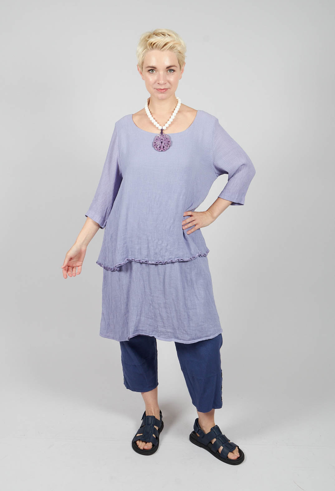 Linen Cropped Pants in Navy