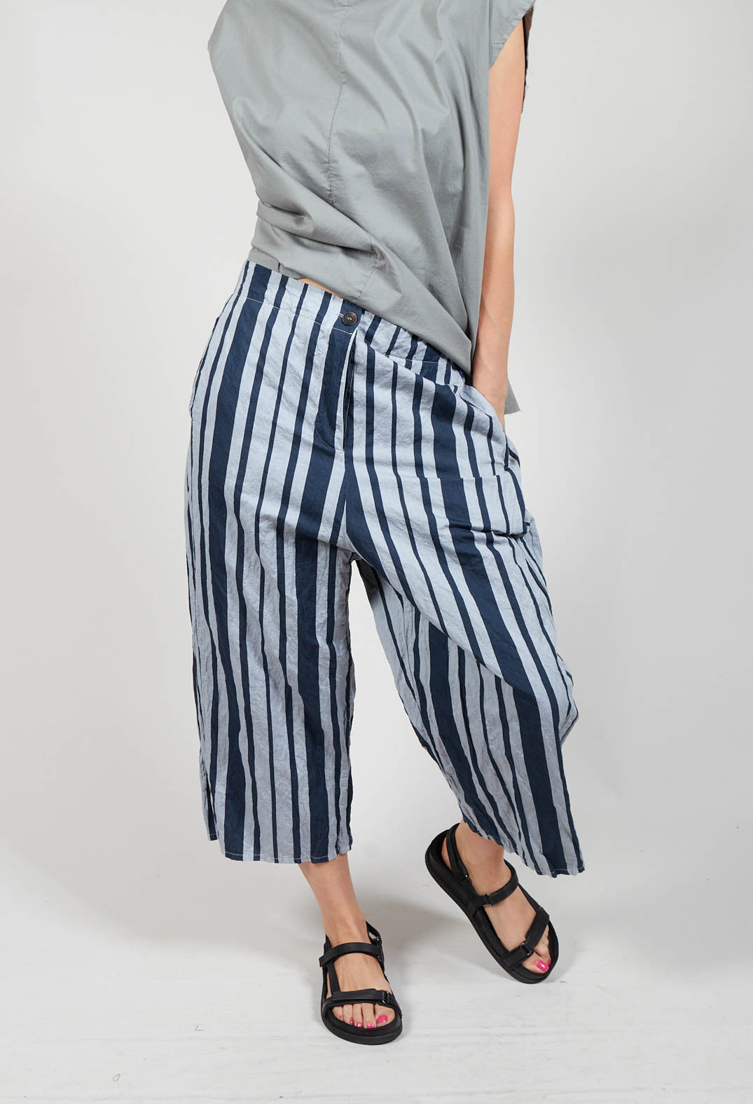 Striped Cropped Style - Casual Trousers in Alu