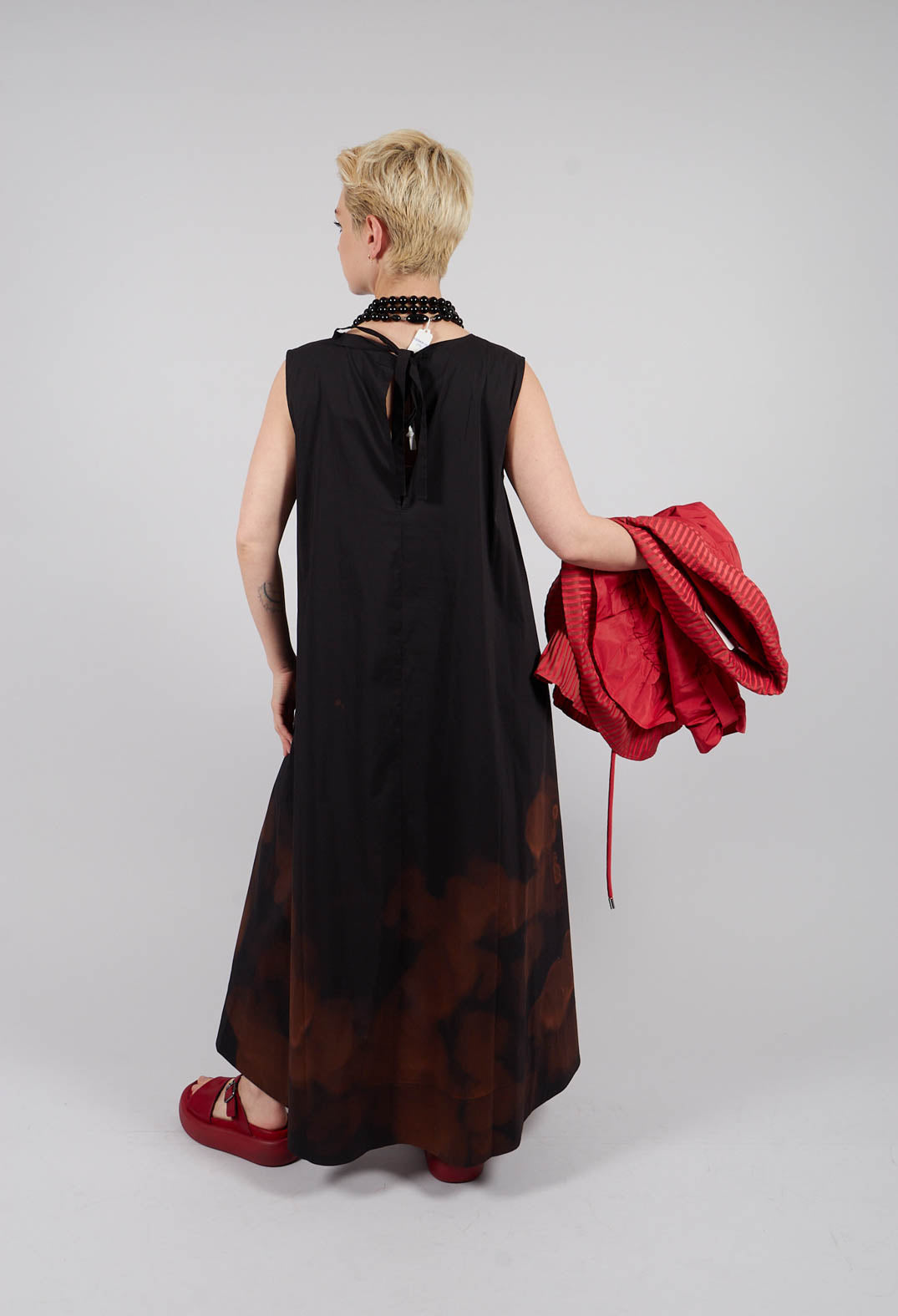 Patterened Sleeveless Dress in Black