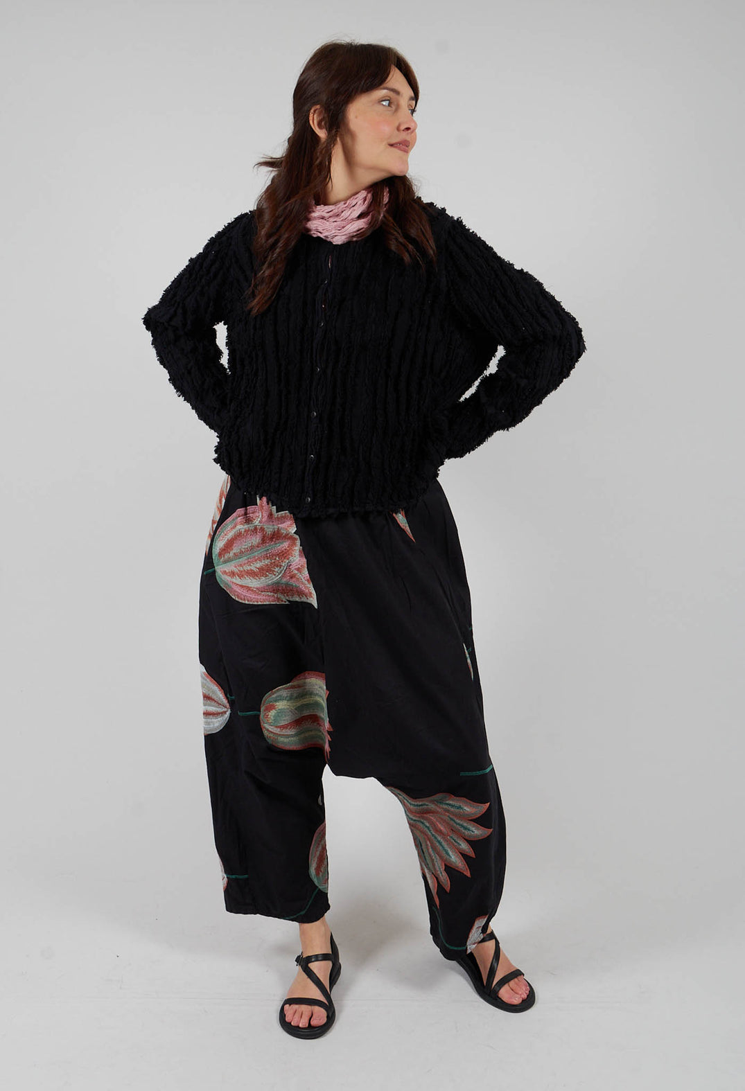 Anthuus Trousers in Kaviar Black