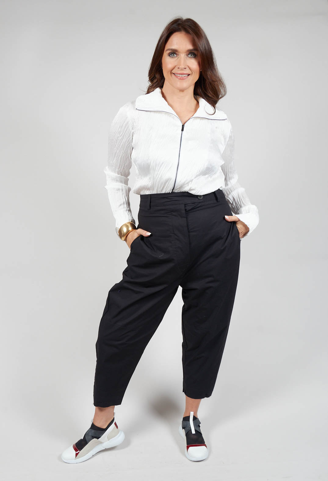 Peg Trousers in Black