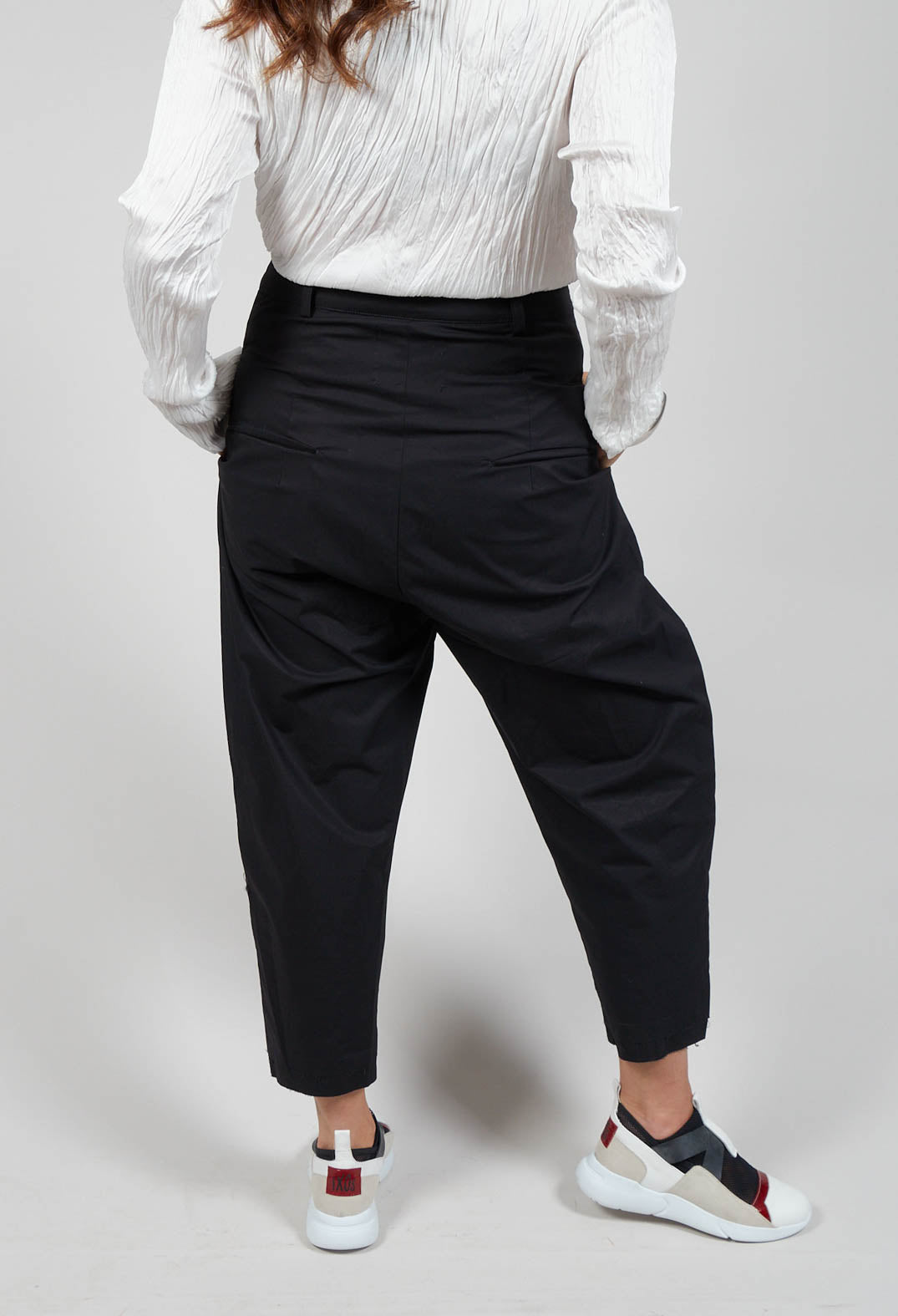 Peg Trousers in Black