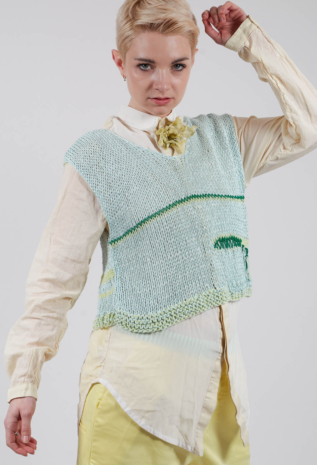Sleeveless Open Knit Pullover in Original Green