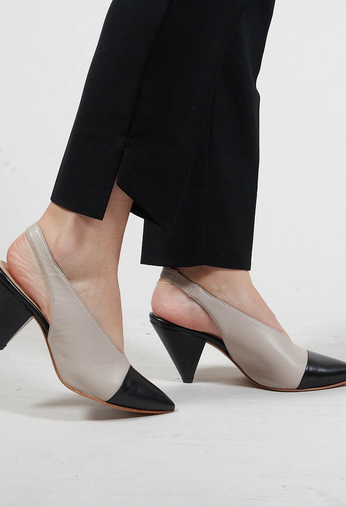 Pointed Heel in Nappa Nero