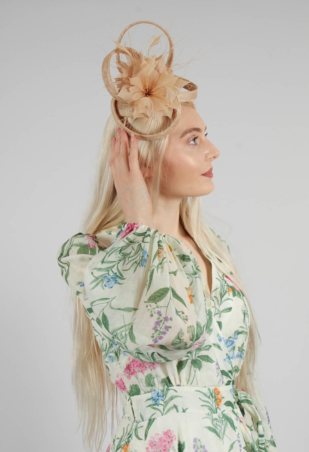 Feather Fascinator in Champagne