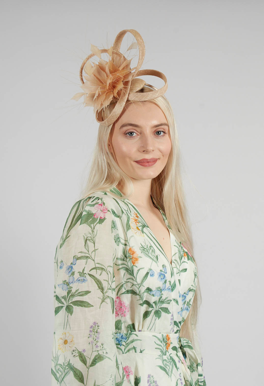 Feather Fascinator in Champagne