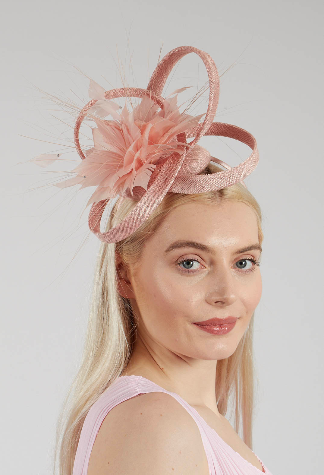Feather Fascinator in Oyster