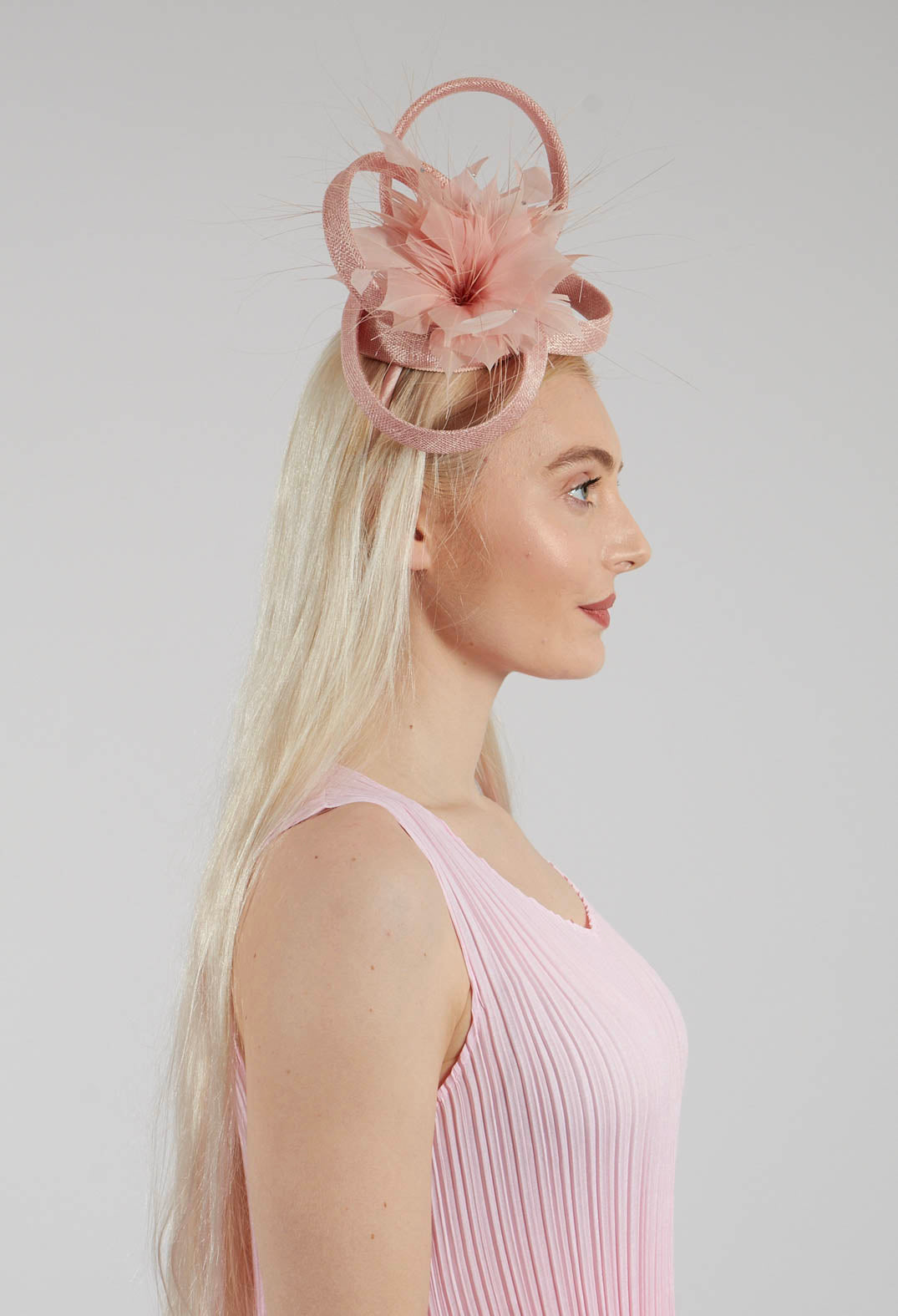 Feather Fascinator in Oyster