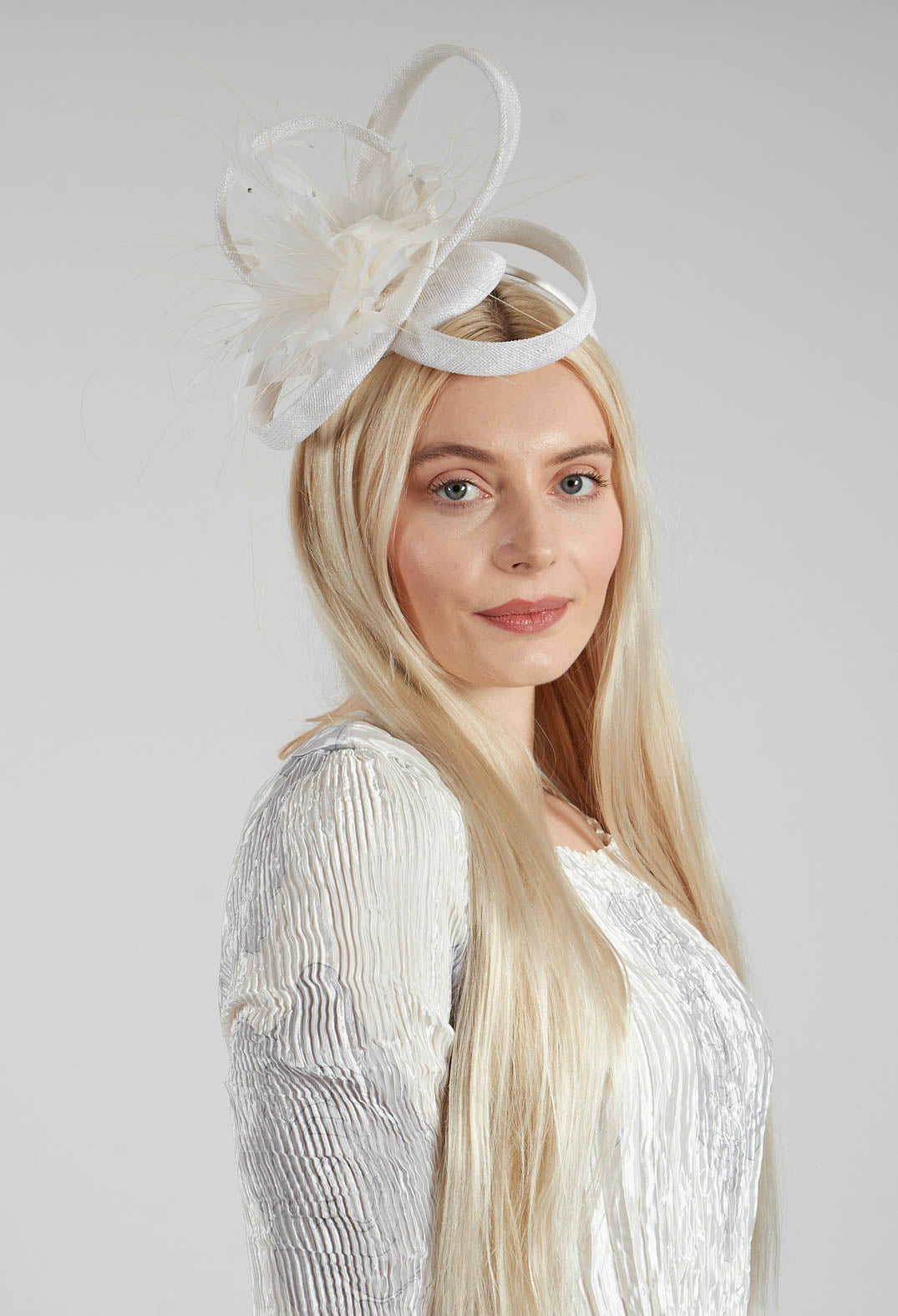 Feather Fascinator in White