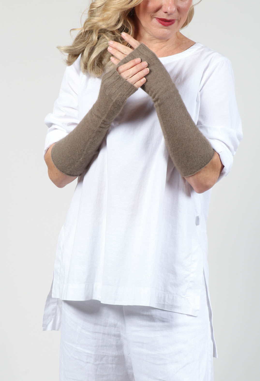 Fingerless Gloves in Cappuccino
