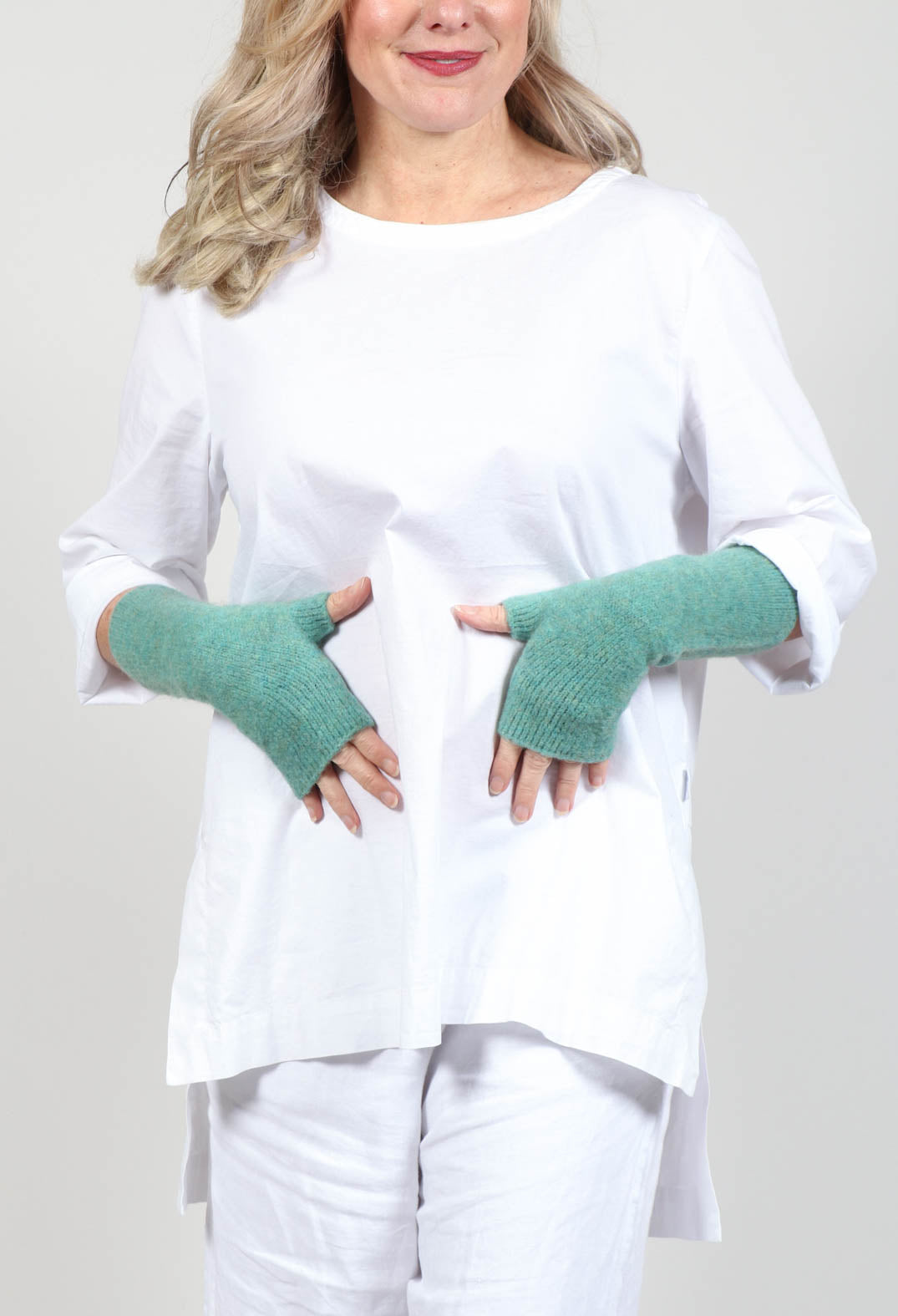 Fingerless Gloves in Turquoise