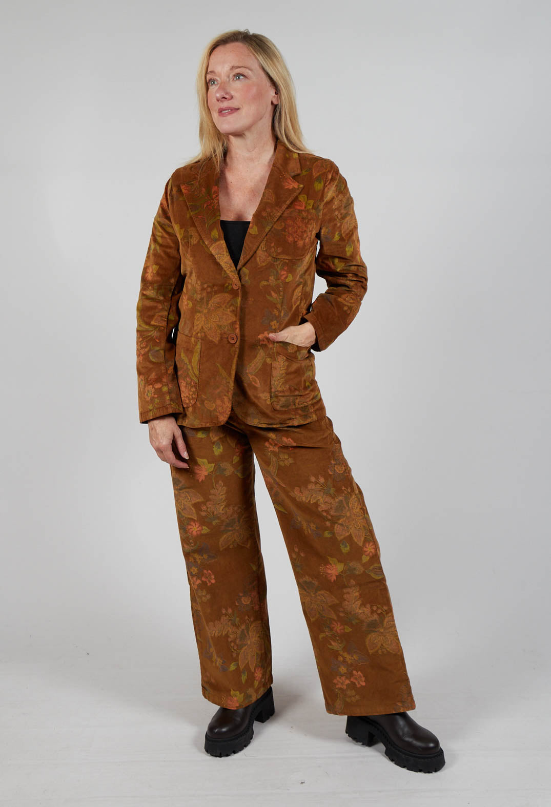 Floral Velvet Blazer in Tabacco