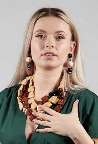 Four Strands Square Necklace in Brown