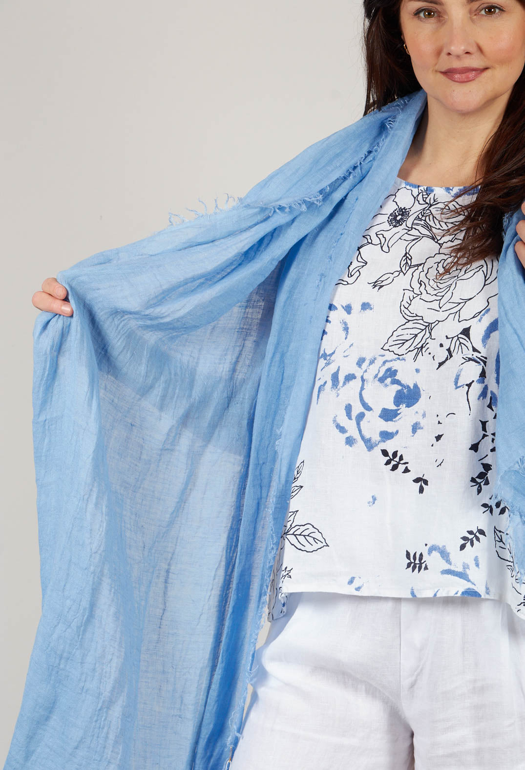 Frayed Plain Scarf in C.Blue