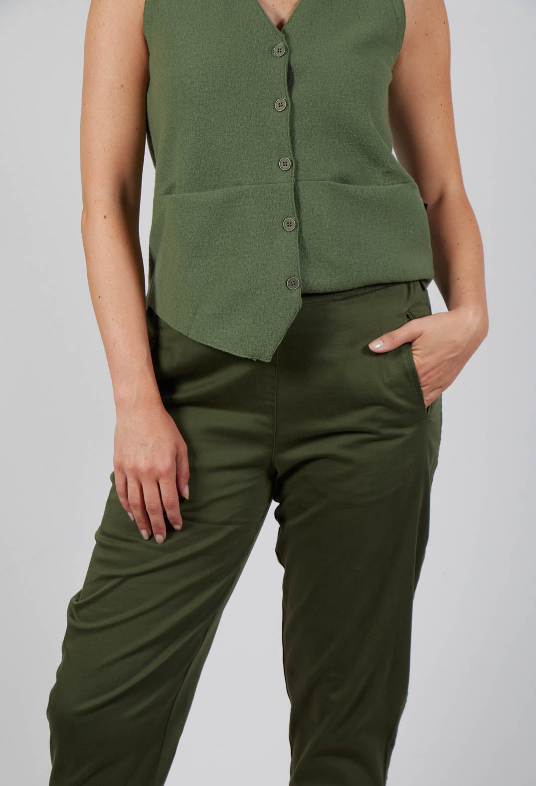 Geisha Long Trousers in Khaki