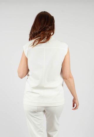 Gillet in Off White