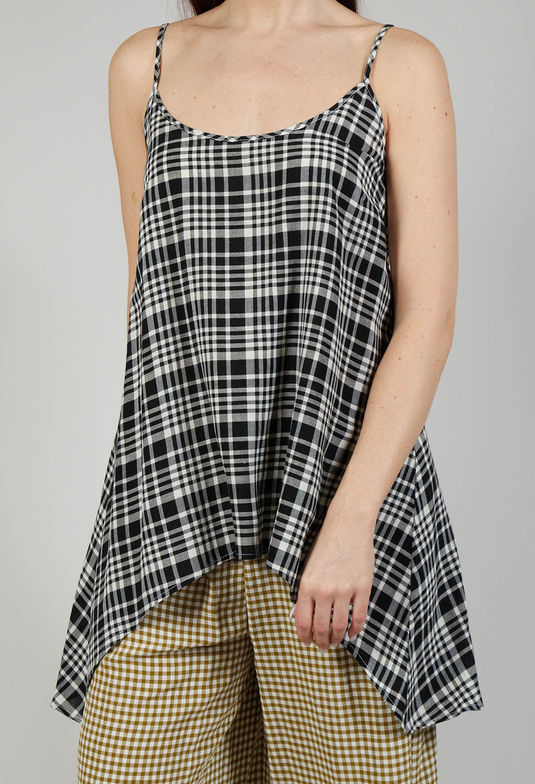 Gingham Tunic Vest in Nero