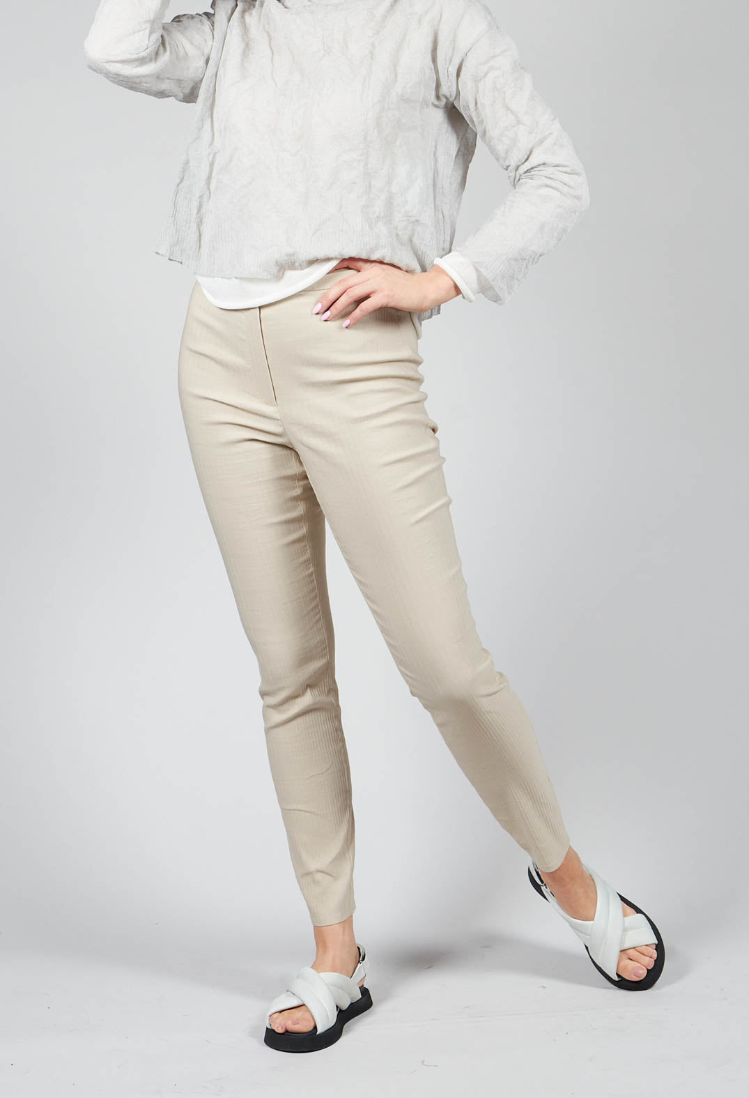 Grip Trouser In Sand