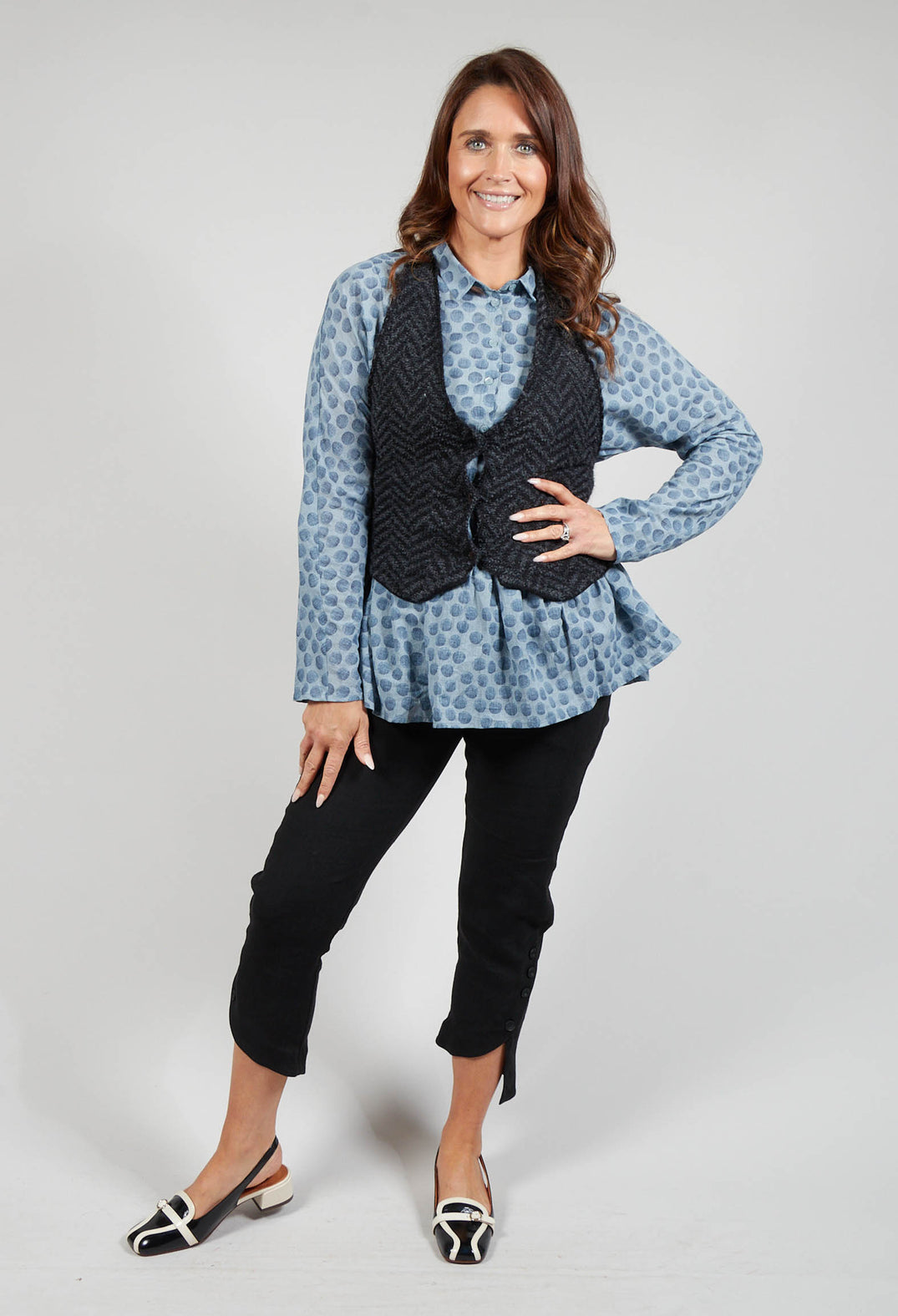 Cropped Gilet with Wrap Around Neck in Graphic