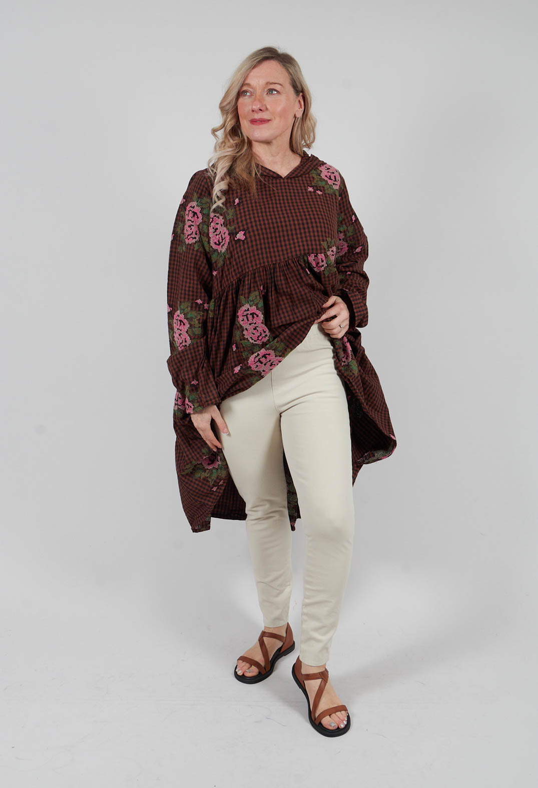 Hesidiot Trousers in Stroh