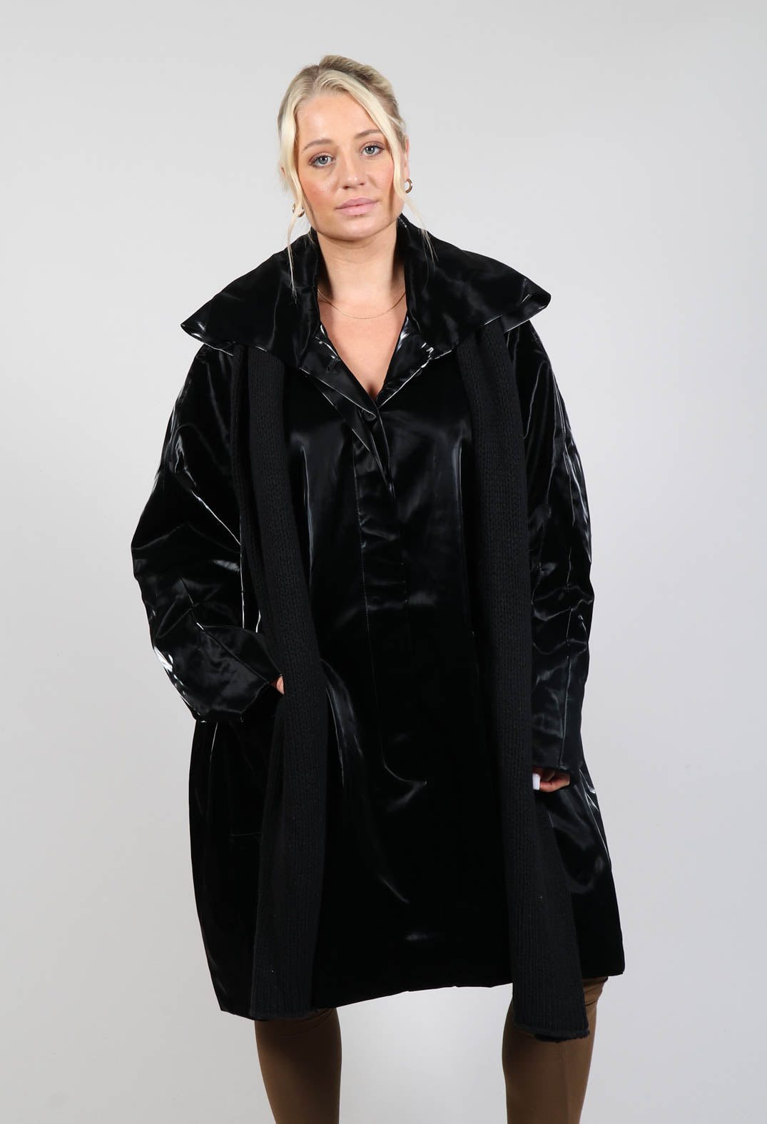 High Shine Coat with Scarf in Black